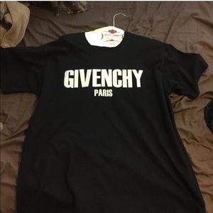 Plain tee shirt with white writing New xl